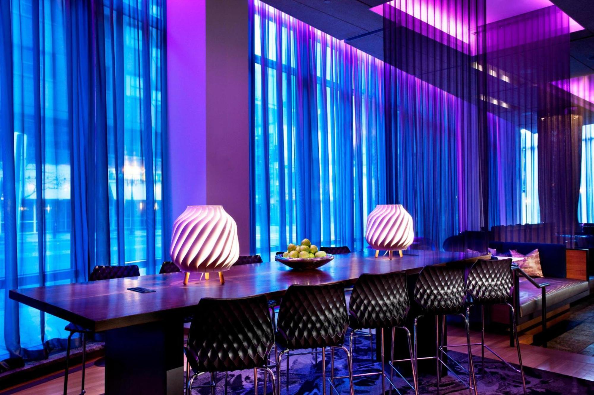 W Boston Hotel Exterior photo